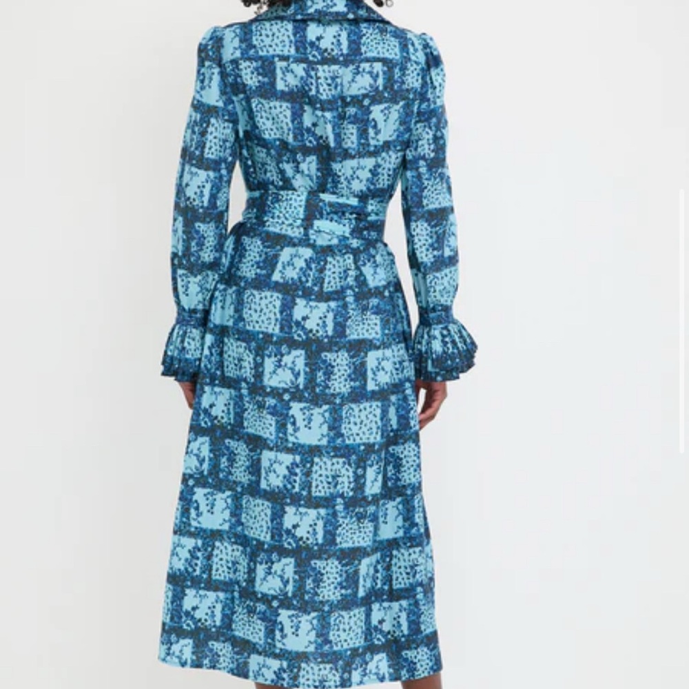 Tuckernuck Blue and White A-line Midi Dress with Notched Collar - Picture 4 of 9